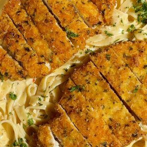 The best Chicken Alfredo Pasta