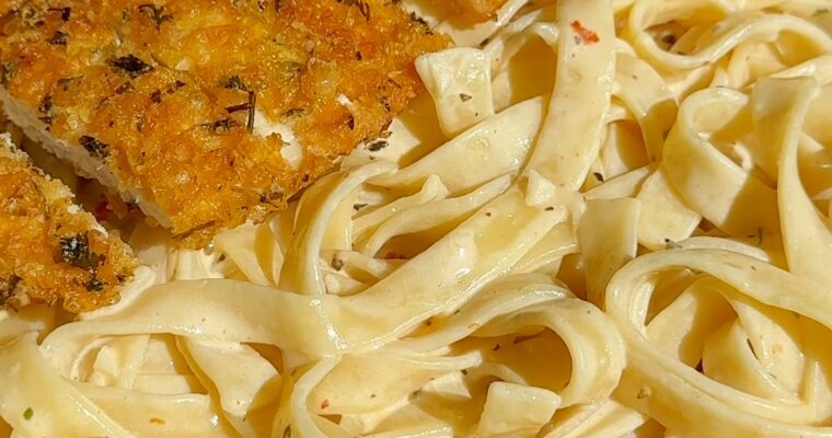 The Best Chicken Alfredo Pasta