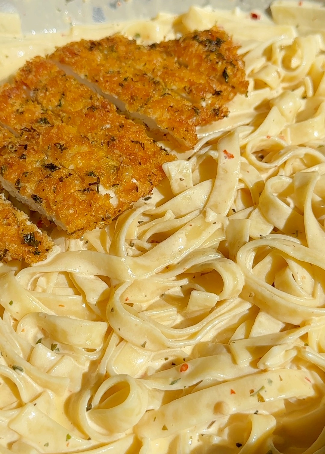 The Best Chicken Alfredo Pasta