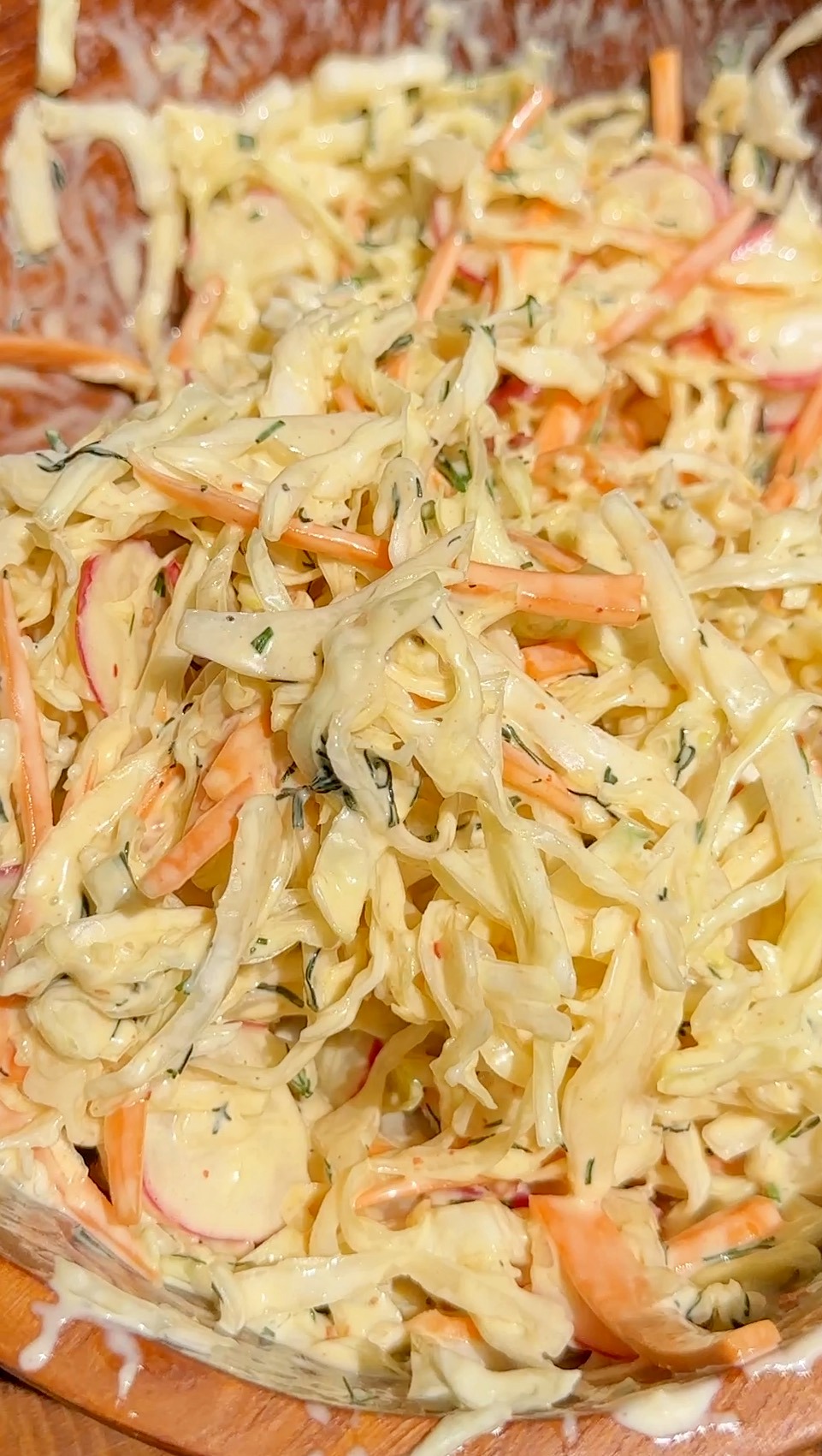 Super Creamy Coleslaw Salad: A Tangy and Refreshing Side Dish